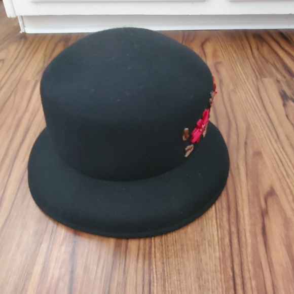 Arlin Wool Hat Black Floral Ribbon And Bead Accents - Picture 4 of 11